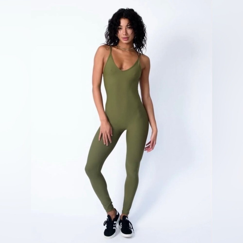 NWT Skatie Laura Bodysuit in Palm - L